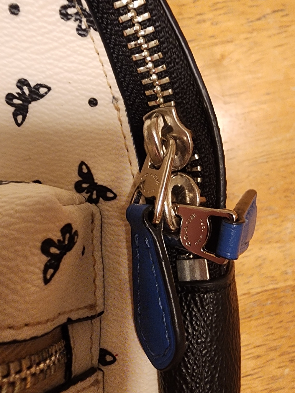 Coach White & Black Mini Backpack with Red Lip Patch - Picture 6 of 16